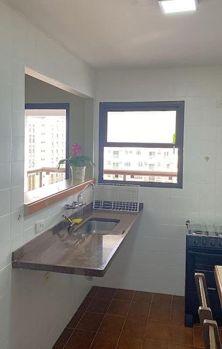 2 Dorm L Piscina L Sauna L Garagem L 200m Da Pitangueiras * Guaruja